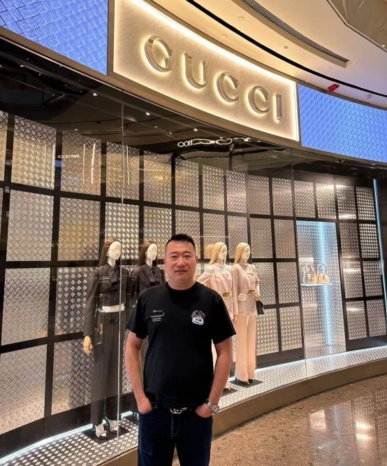 芸品集享姚飞的跨界之旅：从传统零售到互联网创业的辉煌篇章         